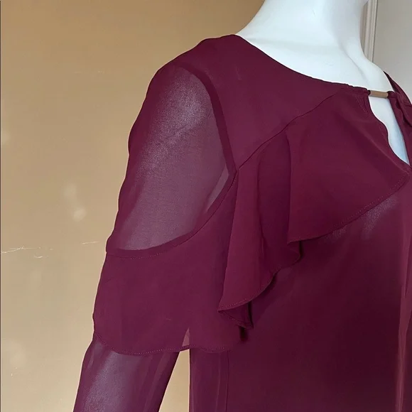 Le Chateau Deep Red Blouse - Picture 2 of 9
